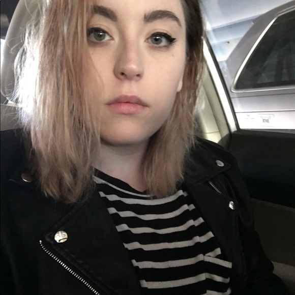 Meet your Posher, Juli - Picture 2 of 4